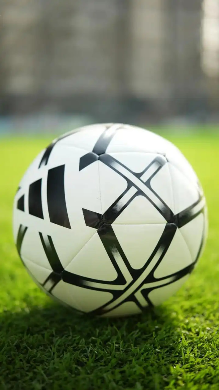 足彩预测分析应用多设备展示